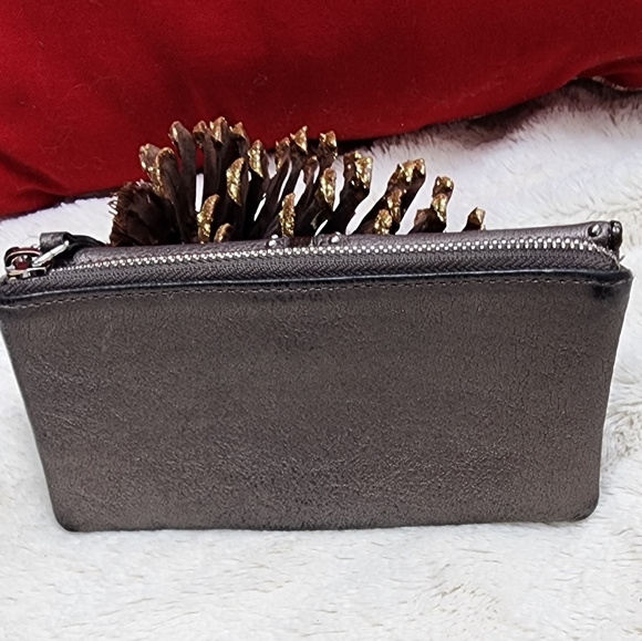 Brighton Metallic Studded Wallet EUC some corner rubbing - Picture 6 of 16
